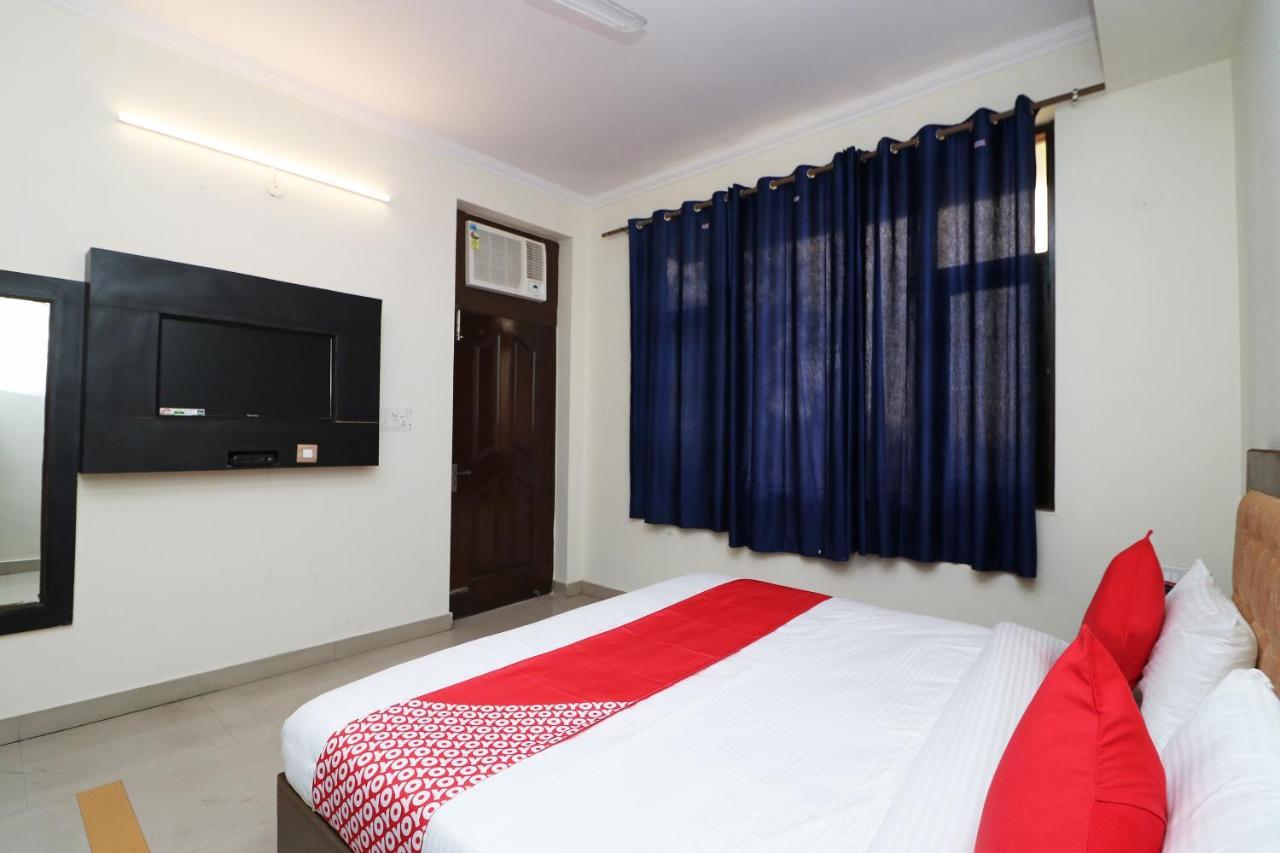 Oyo Flagship 28755 Hotel 9 Palm Rājpur Exterior photo