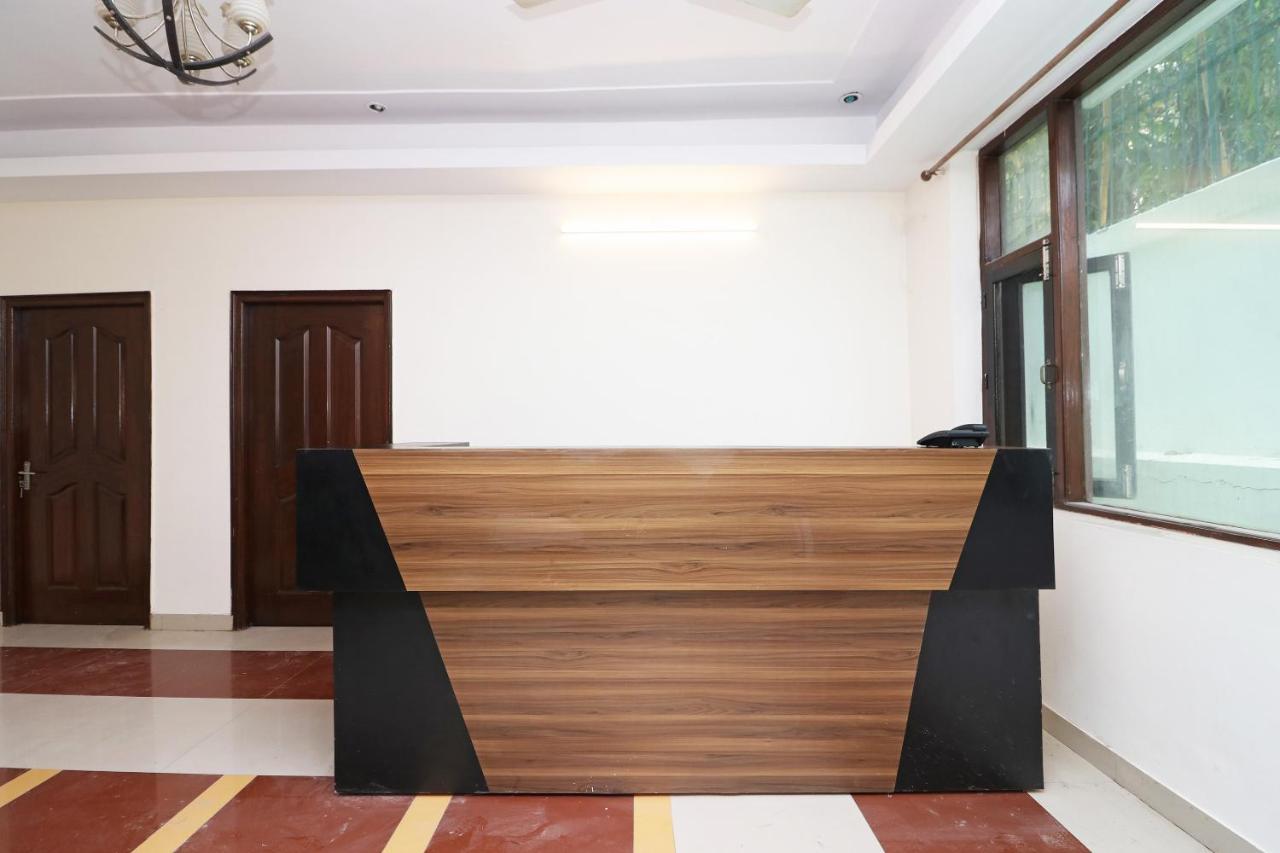 Oyo Flagship 28755 Hotel 9 Palm Rājpur Exterior photo
