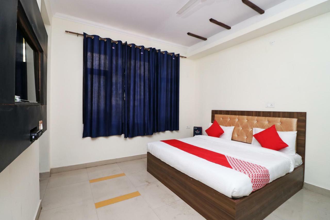 Oyo Flagship 28755 Hotel 9 Palm Rājpur Exterior photo